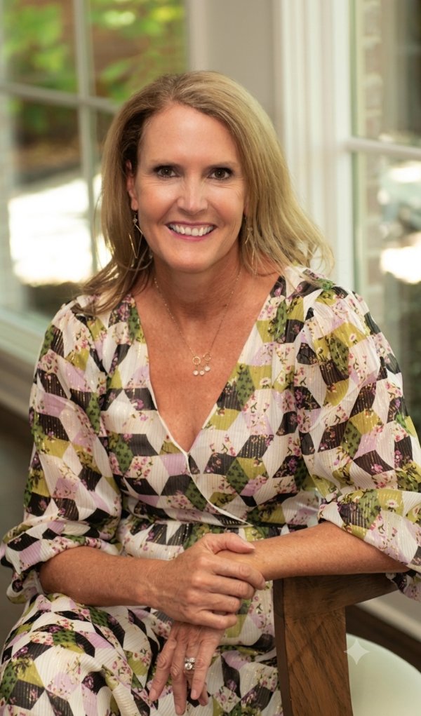 Dr. Alexandra Dresel, MD FACS, thyroid and parathyroid surgeon in Dallas, Texas